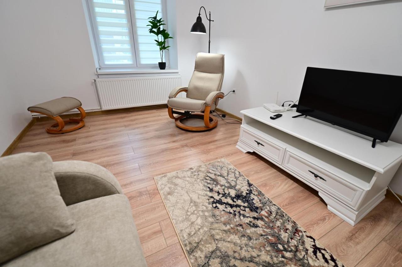 Flh - Tribunei Nest Sibiu Luaran gambar