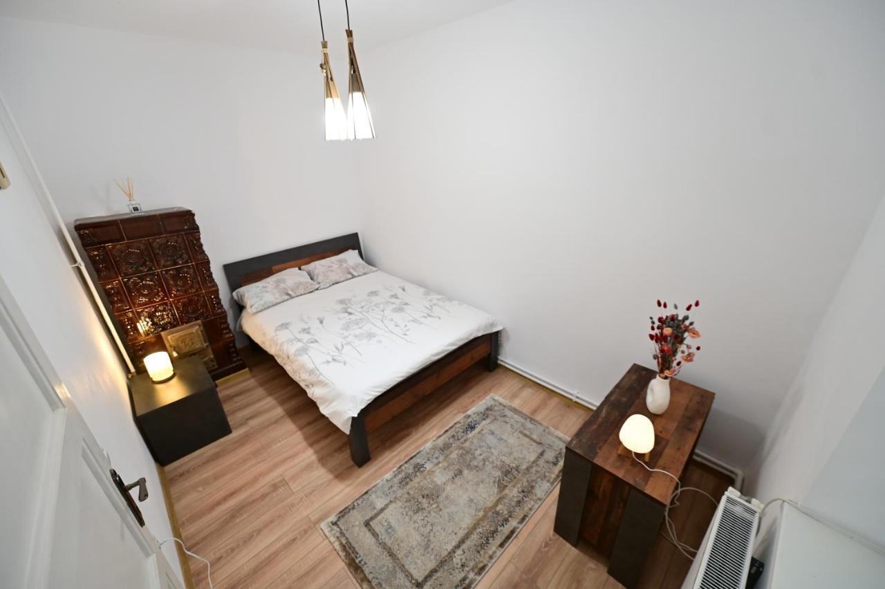 Flh - Tribunei Nest Sibiu Luaran gambar