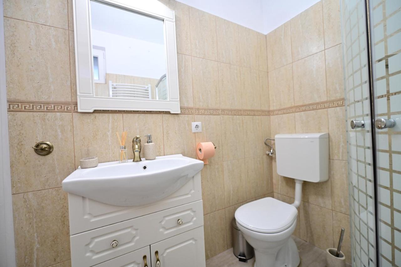 Flh - Tribunei Nest Sibiu Luaran gambar